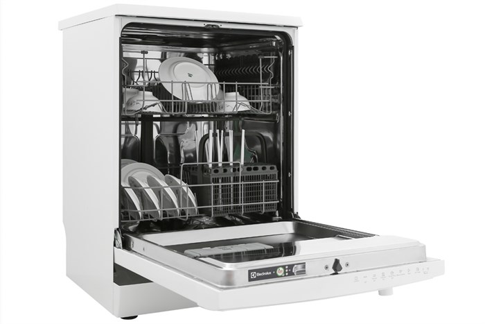 may-rua-chen-electrolux-esf5206low-3-700x467